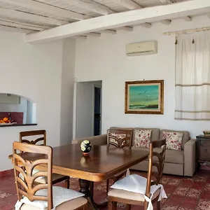 https://boutique-house-taormina.taorminaitalyhotels.com