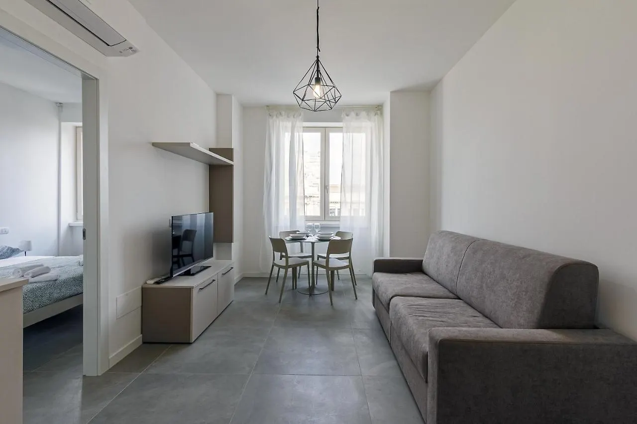 Im Home - Napo Torriani Stazione Centrale Milano Italia